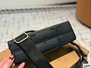 Colestore Louis Vuitton OnTheGo East West Black 25 x 13 cm - 4