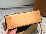 Colestore Louis Vuitton On The Go Monogram Brown 33 x 20 cm  - 6