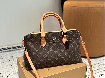 Colestore Louis Vuitton On The Go Monogram Brown 33 x 20 cm 