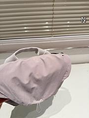 Colestore Lululemon Curved Crossbody Bag Grey 28 x 21 cm - 5