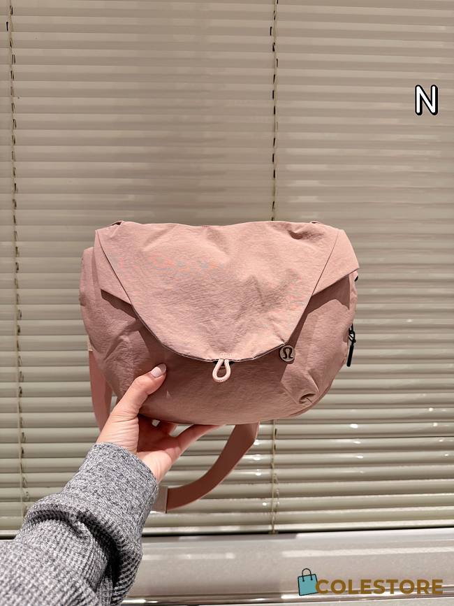 Colestore Lululemon Curved Crossbody Bag Pink 28 x 21 cm - 1