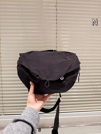 Colestore Lululemon Curved Crossbody Bag Black 28 x 21 cm