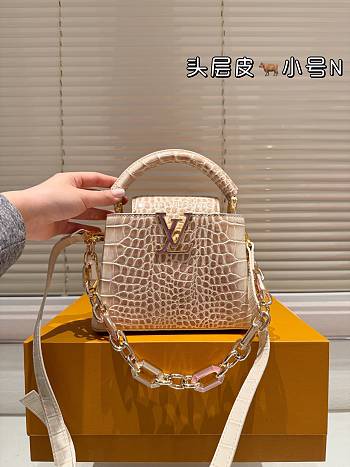 Colestore Louis Vuitton Capucines Crocodile White 20 x 13 cm