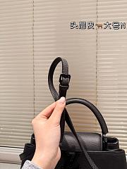 Colestore Louis Vuitton Capucines Full Black 33 x 19 cm - 2