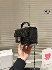 Colestore Chanel Flap Bag Shiny Leather Black 21 x 12 cm - 5