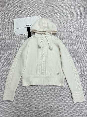 Colestore Chanel Sweater With Hood White 