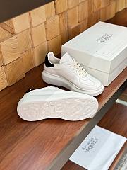 Colestore Alexander McQueen sneakers White Black  - 2