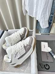 Colestore Hogan Logo Embroidered Low-top Chamallow Sneakers White Grey 02  - 5