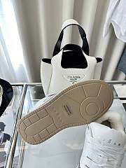 Colestore Hogan Logo Embroidered Low-top Chamallow Sneakers White Grey 02  - 4