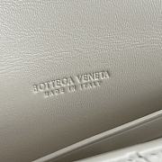 Colestore Bottega Veneta Women Long Clutch Andiamo With Handle Ivory 31x13x3 cm  - 5
