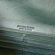 Colestore Bottega Veneta Women Long Clutch Andiamo With Handle Emerald Green 31x13x3 cm - 2