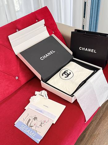 Colestore Chanel Scarf White 100 x 200 cm
