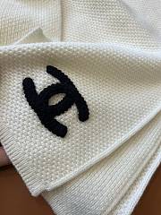 Colestore Chanel Scarft C Logo White  - 6