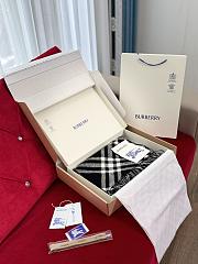 Colestore Burrbery Scarf White Black 168 x 30 cm - 4