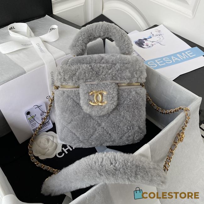Colestore Chanel Vanity Case Grey Fur 27*17*17*cm - 1