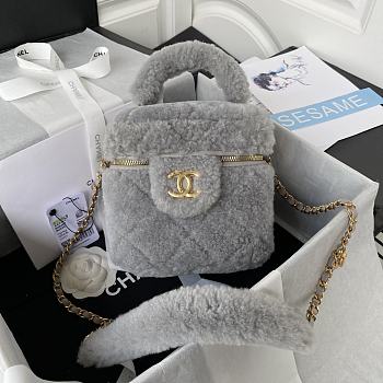 Colestore Chanel Vanity Case Grey Fur 27*17*17*cm