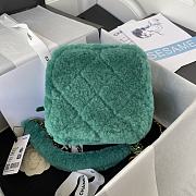 Colestore Chanel Vanity Case Green Fur 27*17*17*cm - 4