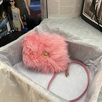 Colestore Chanel Should Bag Fur Pink 15*11*4.5cm