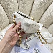 Colestore Chanel Heart White 18X13.5X5.5cm - 5