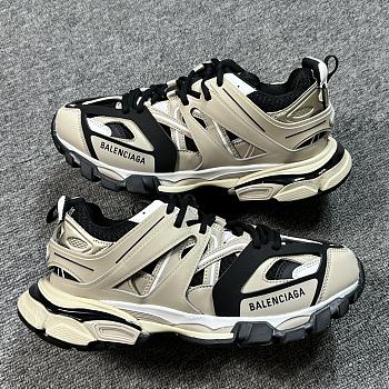 Colestore Balenciaga Track Sneaker Triple Beige 