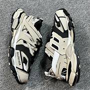 Colestore Balenciaga Track Sneaker Triple Beige  - 5