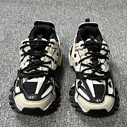 Colestore Balenciaga Track Sneaker Triple Beige  - 4