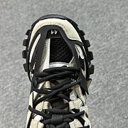 Colestore Balenciaga Track Sneaker Triple Beige  - 3