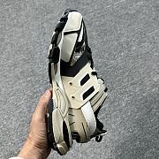 Colestore Balenciaga Track Sneaker Triple Beige  - 2