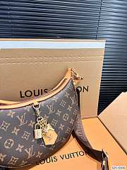 Colestore Louis Vuitton Loop Monogram 28 x 15 cm - 4