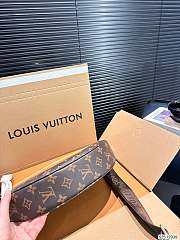 Colestore Louis Vuitton Loop Monogram 28 x 15 cm - 3