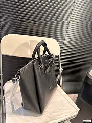 Colestore Louis Vuitton Lock It Tote Black 24 x 28 cm - 3