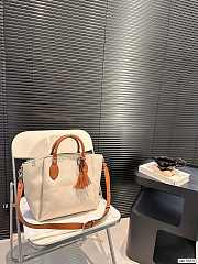 Colestore Louis Vuitton Lock It Tote White 24 x 28 cm - 1