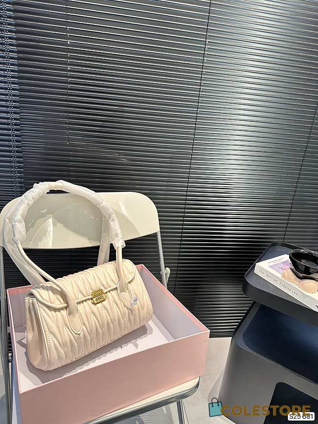 Colestore Miu Miu Matelassé Nappa Leather Shoulder Bag Women White 28 x 17 cm  - 1
