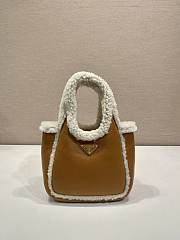 Colestore Prada Shearling mini Brown 18 x 15.5 x 10cm - 1