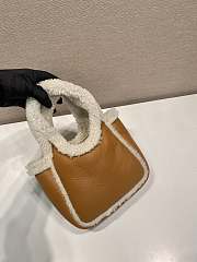 Colestore Prada Shearling mini Brown 18 x 15.5 x 10cm - 3