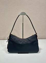 Colestore Prada Aimée large Re-Nylon and leather shoulder bag with padlock Black 34 x 19.5 x 10cm - 5