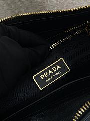 Colestore Prada Aimée large Re-Nylon and leather shoulder bag with padlock Black 34 x 19.5 x 10cm - 2