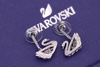Colestore Swarovski Dancing Swan Necklace Silver