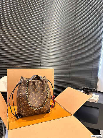 Colestore Louis Vuitton Noé Trunk Chocolate PM 22 x 25 cm 