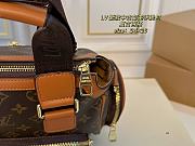 Colestore Louis Vuitton Handbag Brown 34 x 26 cm - 3
