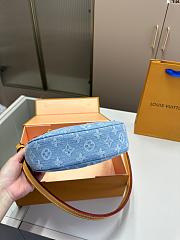 Colestore LOUIS VUITTON Loop Monogram Denim 20 x 11 cm - 5
