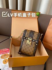 Colestore Louis Vuitton Pochette Trunk Verticale Monogram Brown 12 x 18 cm - 1
