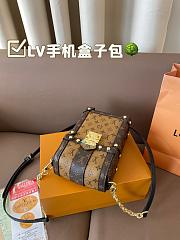 Colestore Louis Vuitton Pochette Trunk Verticale Monogram Brown 12 x 18 cm - 2