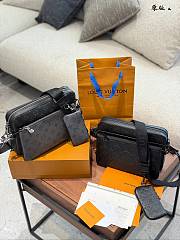 Colestore Louis Vuitton Trio Messenger Monogram Eclipse Black 24 cm - 1