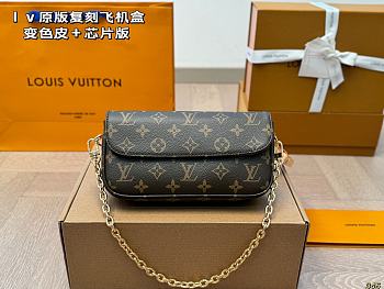 Colestore Louis Vuitton Wallet On Chain Ivy Monogram 22 x 11 cm 