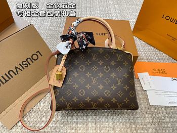 Colestore Louis Vuitton Petit Palais Monogram 28*12*21cm