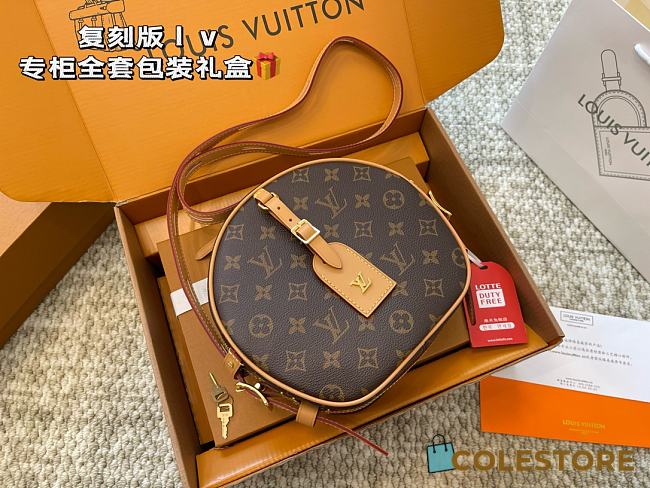 Colestore Louis Vuitton PM Boite Chapeau Souple Monogram 22.5 x 20 x 8 cm - 1
