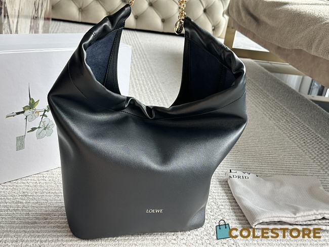 Colestore Loewe Leather Squeeze Bag Black 33 x 27 cm - 1