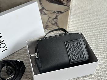 Colestore Loewe Mini crossbody camera bag in satin calfskin Black 18 x 12 cm