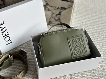 Colestore Loewe Mini crossbody camera bag in satin calfskin Green 18 x 12 cm
